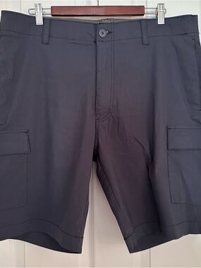 Wearfirst Men 38 Blue Cargo Shorts Stretch 6 Pocket Freeband Waist NWT